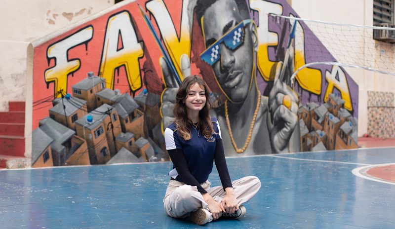Amanda Freitas, aluna do 3º ano do ensino médio, participa do projeto Elas ++ | Foto: Nathália Farnetti