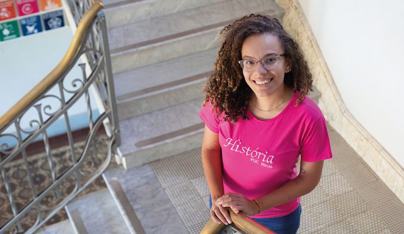 “Os professores nos fazem tentar acreditar em um futuro melhor”, diz a aluna Lauren Vitória Costa | Foto: Nathália Farnetti