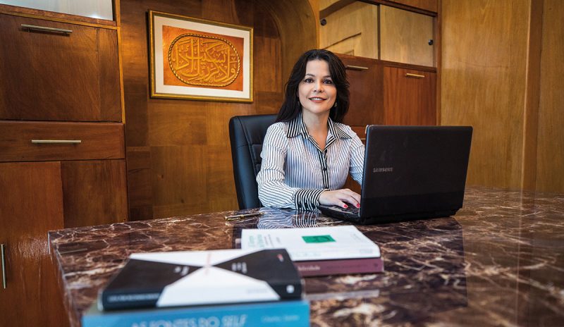 Autora da pesquisa, Maíla Mello Pontes afirma que a sociedade contemporânea desvaloriza os mais velhos, perpetuando estereótipos negativos | Foto: Nathália Farnetti